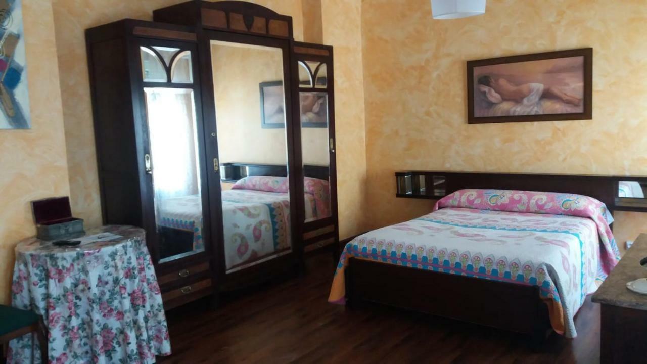 Hospedaje Menendez Pelayo Santander Exterior foto